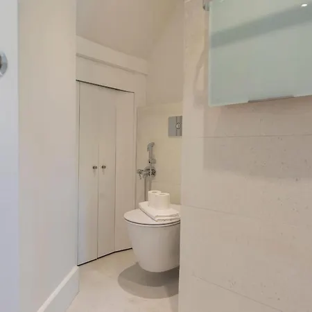 Lovelystay - Principe Real: Modern And Comfort! * Lisboa