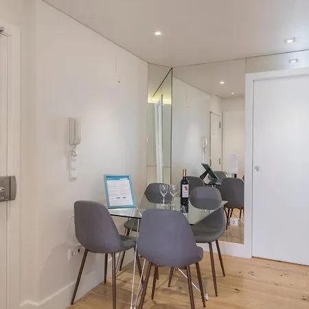 Appartement Lovelystay - Principe Real: Modern And Comfort!